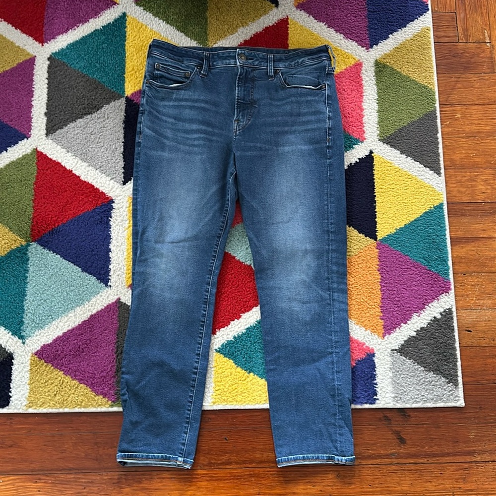 Men’s Medium Wash Slim Jean